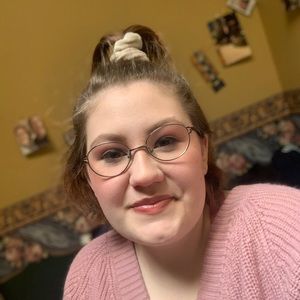 Meet your Posher, Katie